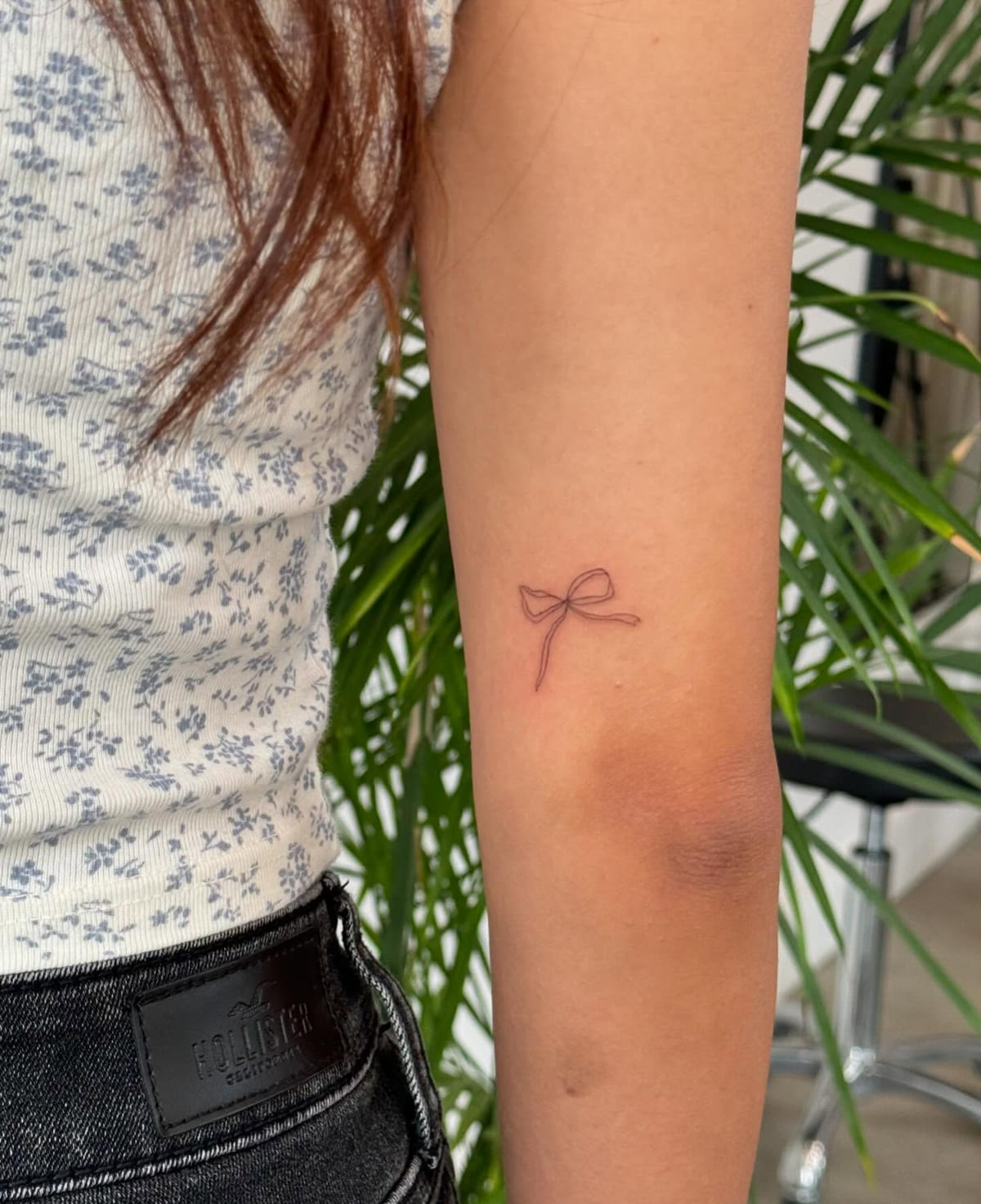 Fine line bow, fine line tattoo