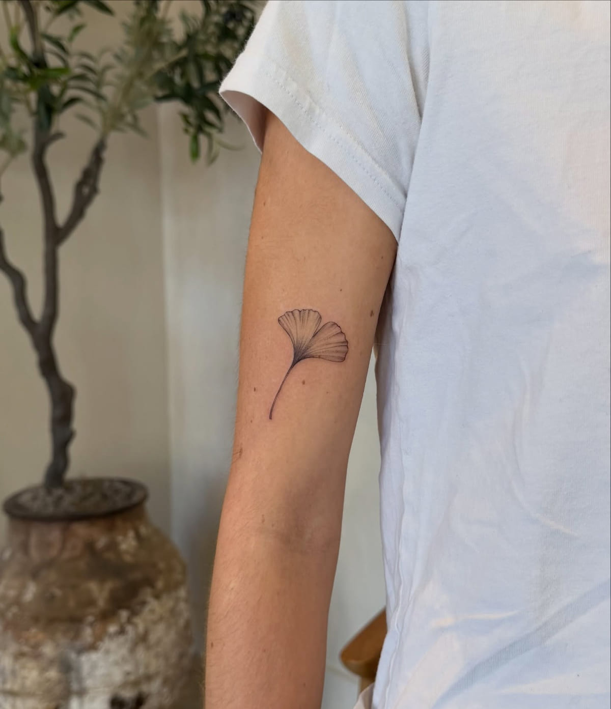 Single ginkgo leaf, fine line tattoo