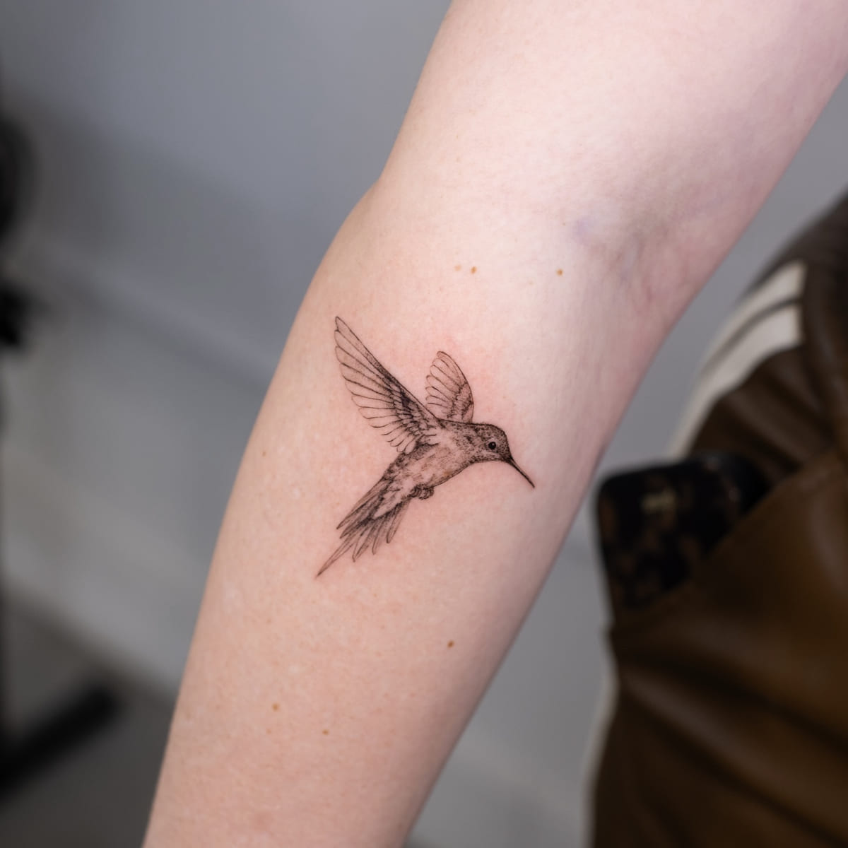 Hummingbird, micro realism, fine line tattoo