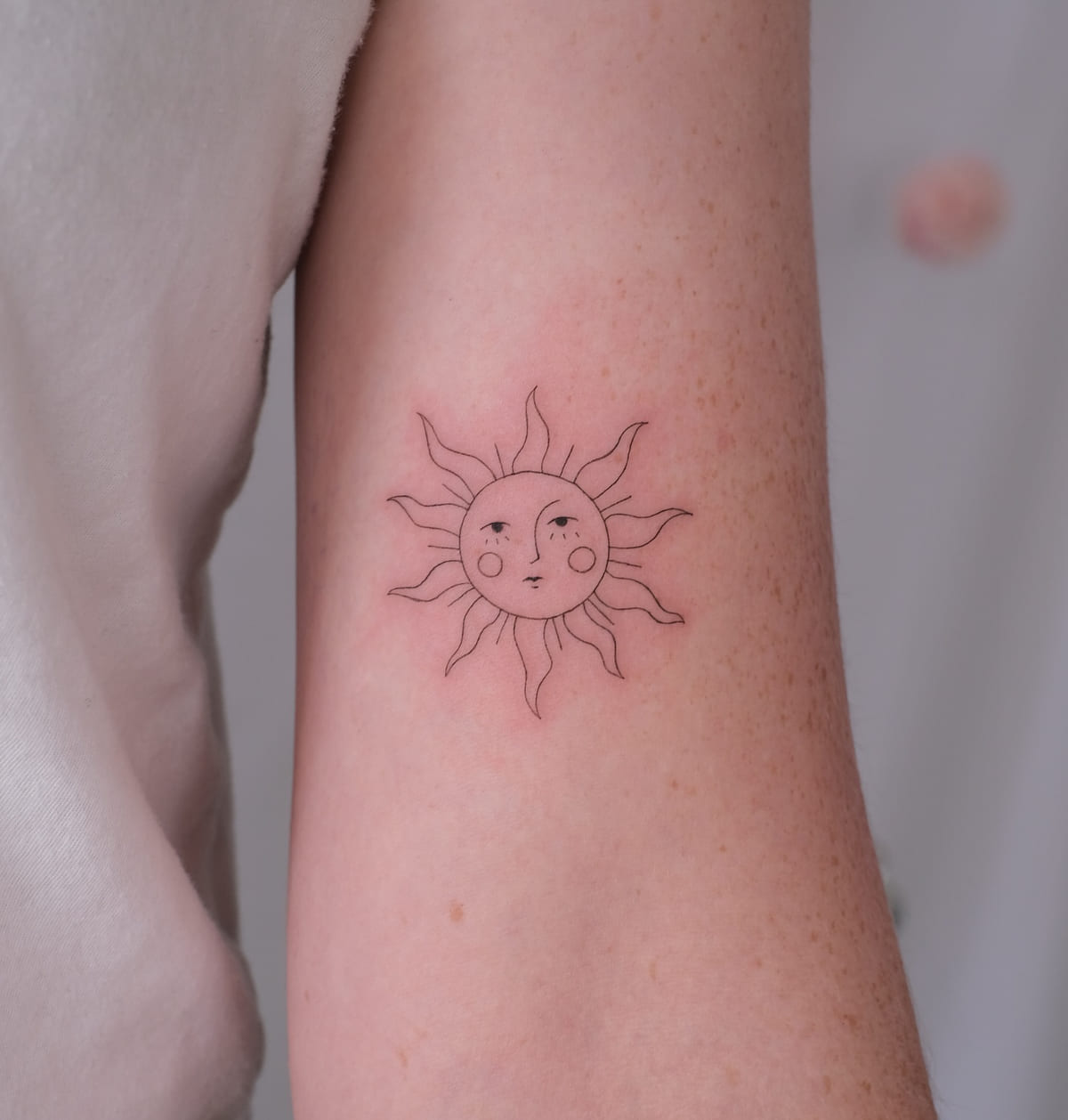 Sun with a gentle face, another view